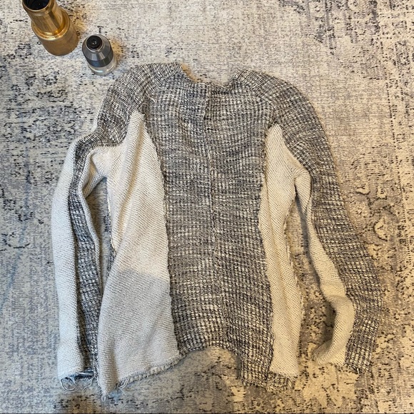 Anthropologie White, Black and Gold Knit Blazer in Size Small. - Picture 10 of 11